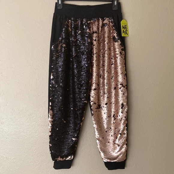 XS Zumba Rose Gold Sequin Athletic Jogger Capris - Picture 8 of 14
